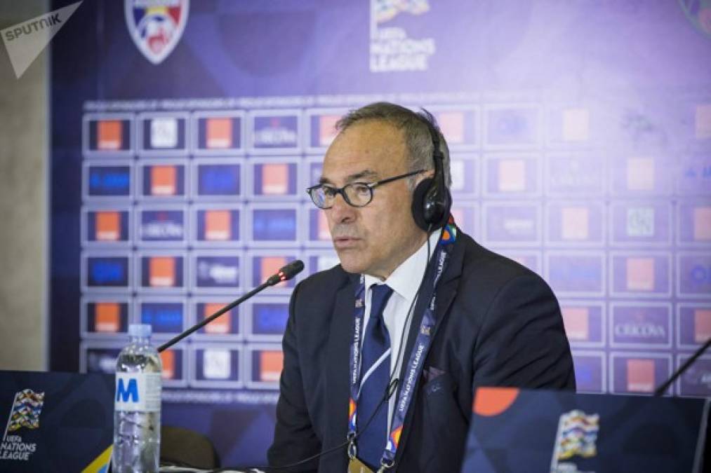 El entrenador de la selección de San Marino es el italiano Franco Varrella. Está con la selección desde el 2018.