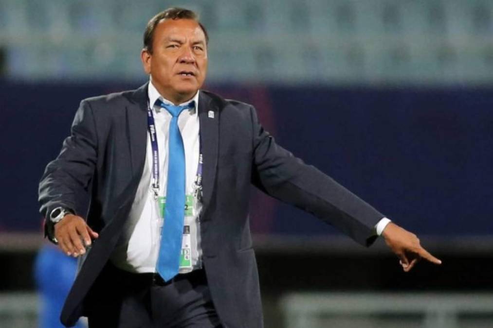 Carlos Tábora: El experimentado entrenador podría ser el acompañante de Amado Guevara en la Selección de Honduras, esto de forma interina.