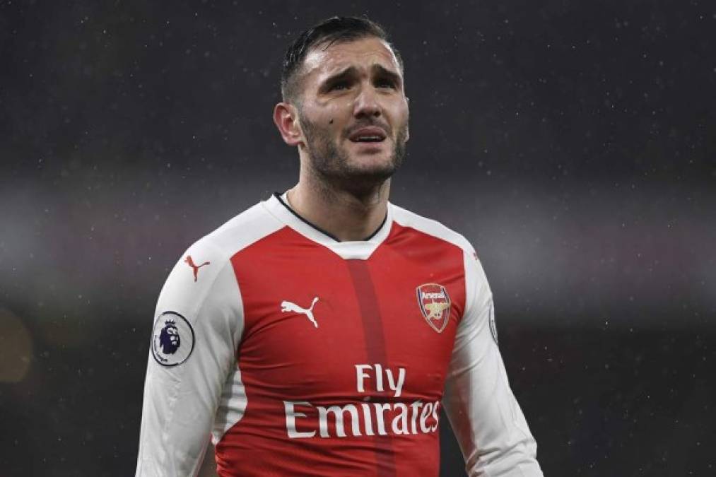 Lucas Pérez no es feliz en el Arsenal FC. El ariete gallego vio su marcha a Londres como el gran tren de su vida, sin embargo, parece ser que dejar el Deportivo de la Coruña, -donde era la indiscutible estrella-, no fue la mejor decisión que pudo tomar. A día de hoy está más cerca de irse que de seguir en la Premier League, y su destino podría ser regresar a Riazor.