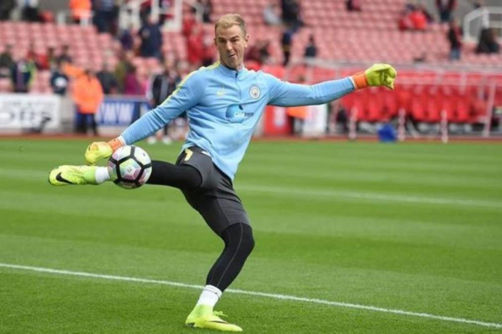 Joe Hart: Desde que llego Guardiola al Manchester City ha ido cedido los dos últimos años al Torino y al West Ham, está cansado de de cesiones y quiere marcharse traspasado.