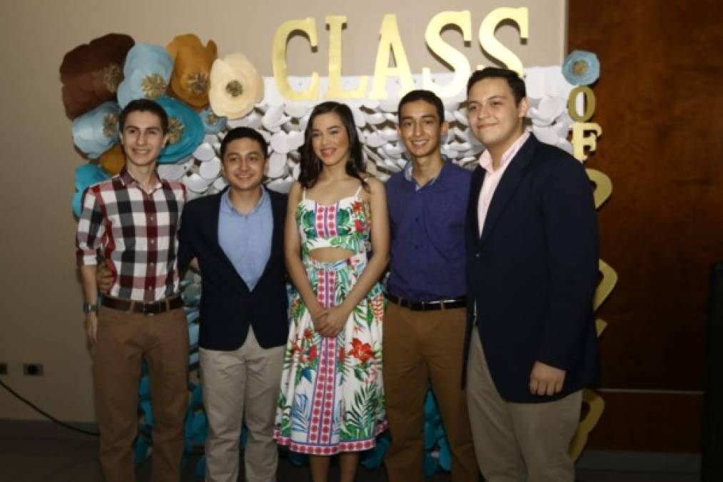 Ricardo Valladares, Ricardo Vásquez, Viviana Pineda, Alejandro Rostrán y José Reina.