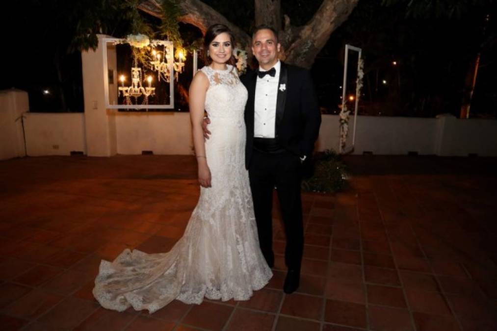 Linette Boquín y Mario Merlo celebraron por su amor en hacienda El Trapiche.