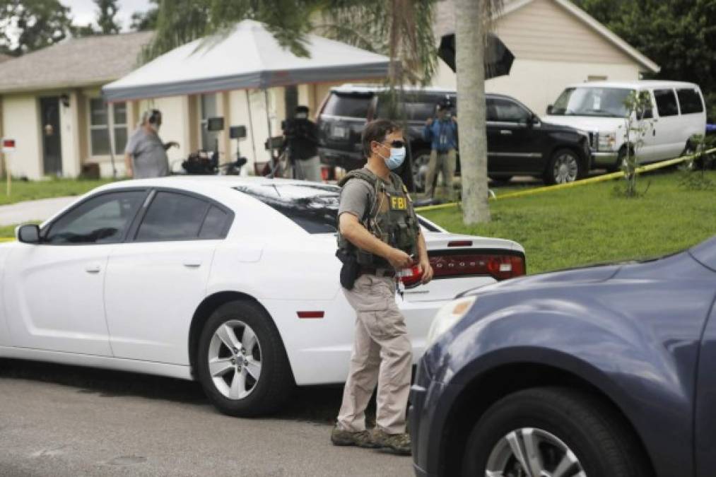 La residencia de sus padres fue allanada ayer por la policía, en busca de evidencias luego de que el FBI confirmara que el cuerpo encontrado el domingo en el estado de Wyoming es el cadáver de Petito, y 'la determinación inicial de la forma de muerte es homicidio'.