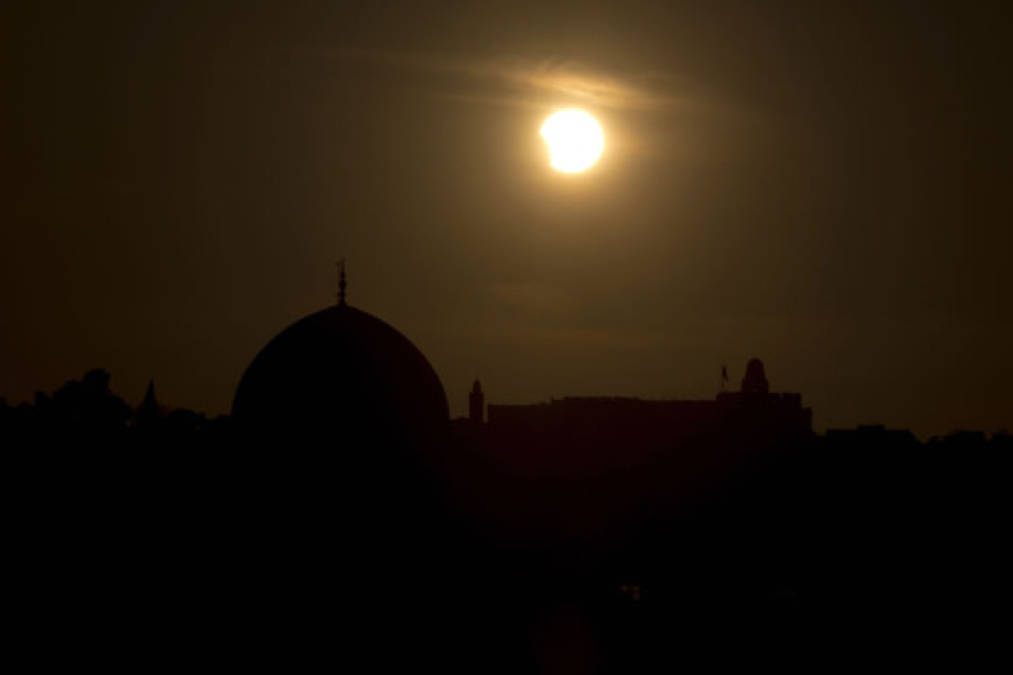 El eclipse solar, desde Jerusalén. AFP