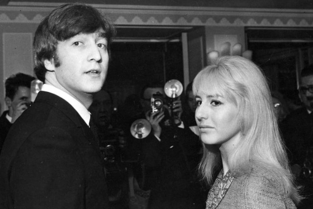 Violento con su primera familia.<br/>Antes de encontrar al amor de su vida en Yoko Ono, Lennon estuvo casado con Cynthia Powell, a quien solía maltratar hasta llegar a la violencia física; aunque no sólo fue agresivo con ella: solía serlo con mucha gente, sin importar el género.