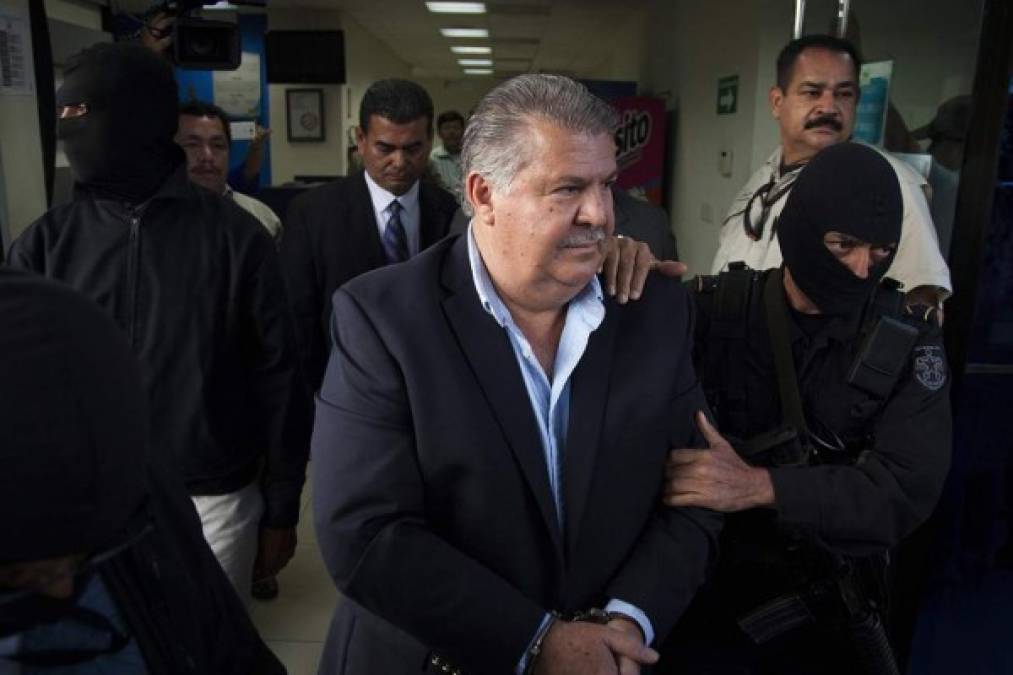 José Enrique Rais es un prominente hombre de negocios salvadoreño. Fue designado como “objetivo prioritario de la DEA y sujeto de investigación internacional por sus vínculos con los grupos criminales organizados, compañías ficticias, carteles y políticos corruptos recién identificados por el escándalo de los Papeles de Panamá”, según un documento judicial de Florida.