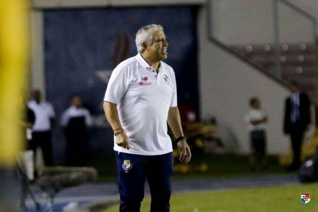 El entrenador de Panamá, Américo 'Tolo' Gallego, estuvo muy enfadado por la derrota de los suyos.