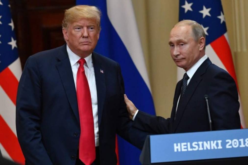 'Trump se mostró increíblemente débil en la conferencia de prensa. Putin parecía un campeón ', dijo un oficial de la Casa Blanca al The Daily Beast.