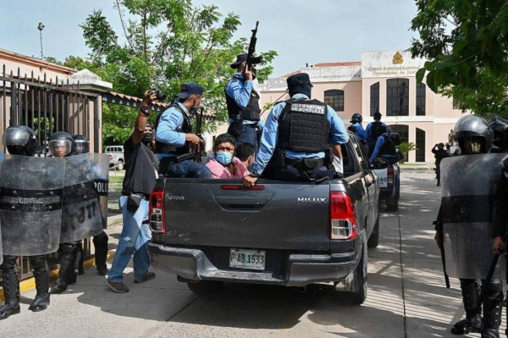 'El Ministerio Público a partir de los videos ha identificado a ciertas personas y con los mismos videos va a comprobar' quienes fueron los responsables directos, dijo a la AFP la abogada de tres de los detenidos, Dilenia Herrera. AFP