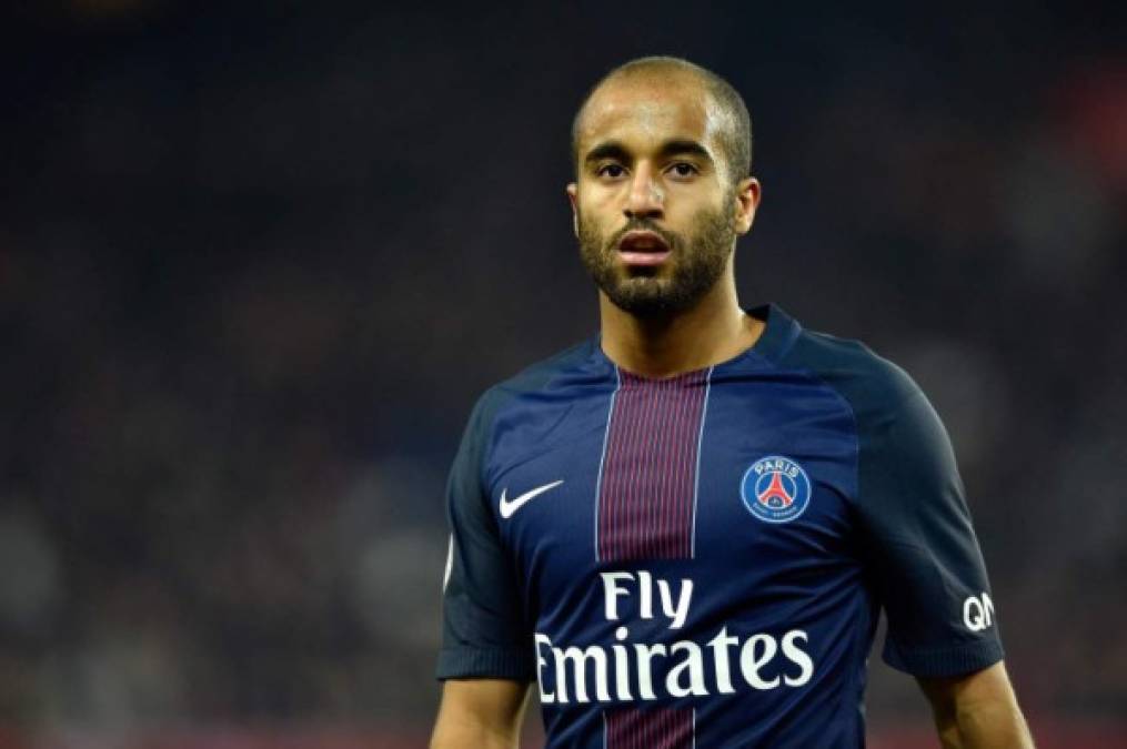 En Inglaterra apuntan a que el Tottenahm estaría trabajando en las últimas horas para intentar cerrar un acuerdo con Lucas Moura. El brasileño no está cómodo en el París Saint-Germain y el club inglés podría ser su destino en las próximas semanas.