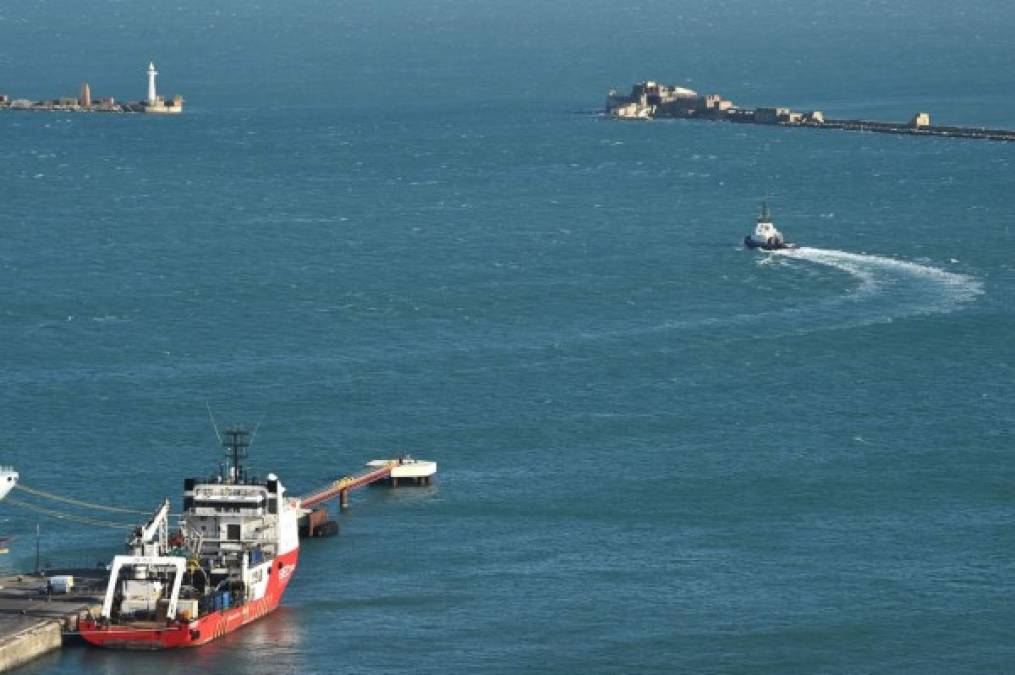El barco Geo Ocean III trasladó el cuerpo hasta el puerto de Weymouth, en el suroeste de Inglaterra. Foto AFP