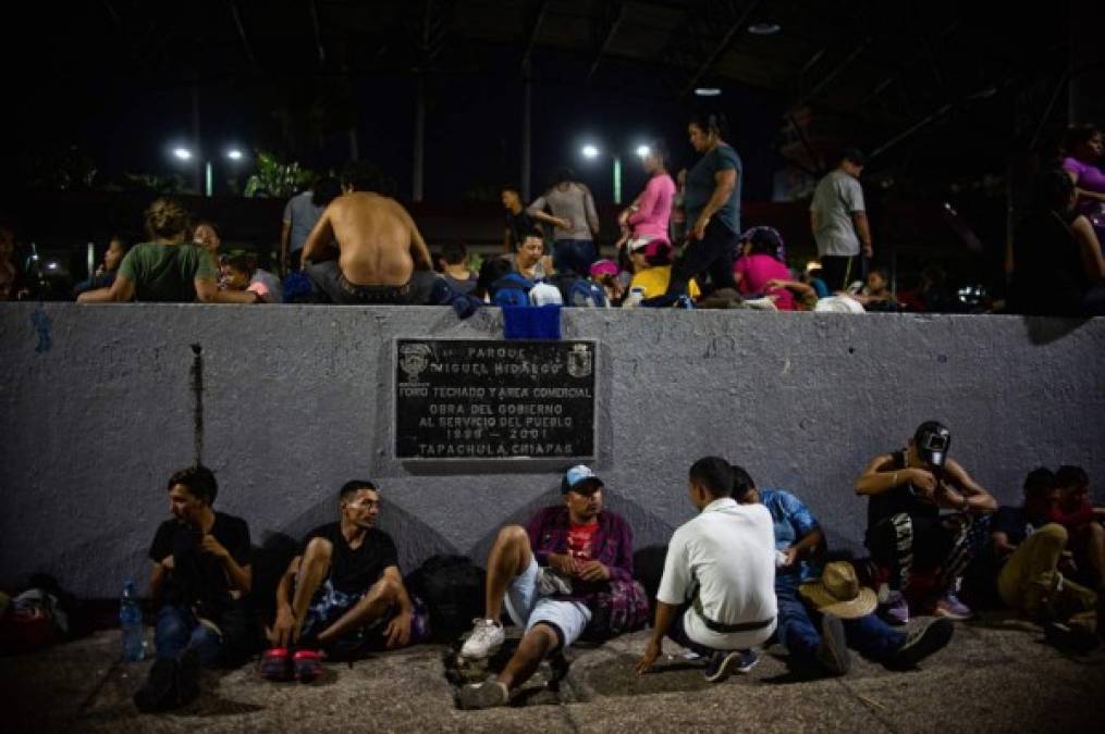 Los éxodos masivos de migrantes hondureños, a los que se han unido guatemaltecos y salvadoreños, han provocado el malestar de Estados Unidos. El presidente Donald Trump inició un proceso para retirar la ayuda financiera a Guatemala, Honduras y El Salvador por no evitar la salida de caravanas.