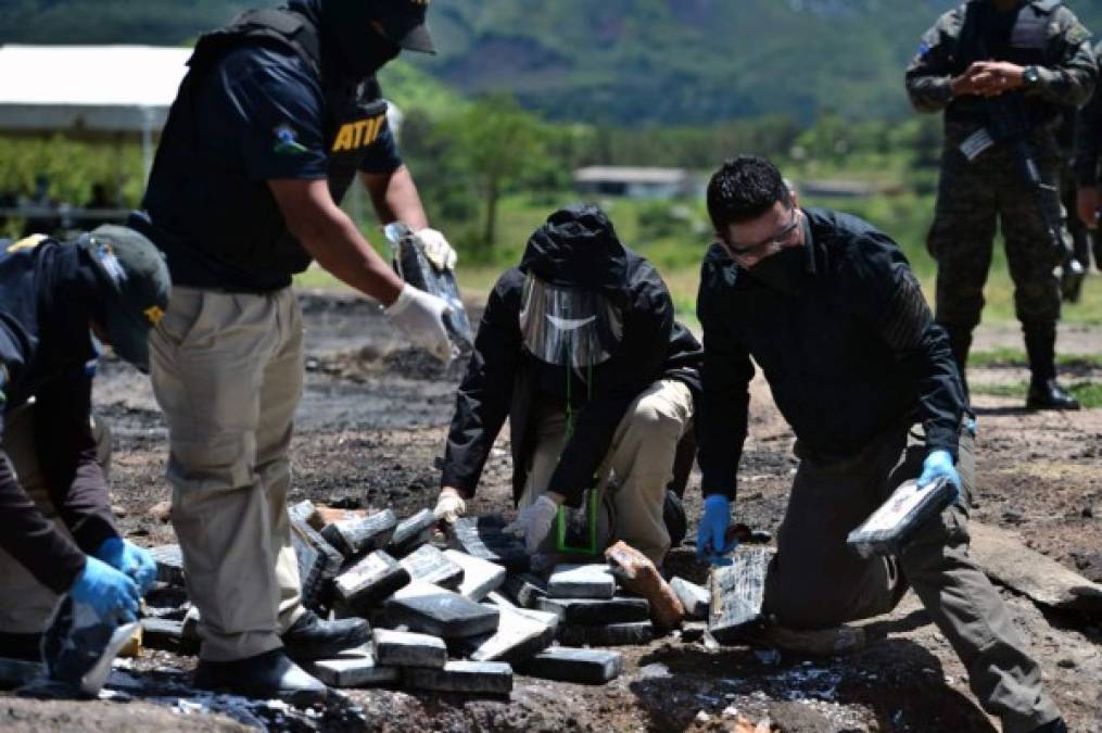 La cocaína fue decomisada en La Mosquitia, una región en el departamento Gracias a Dios que es utilizado para el tráfico de drogas en Honduras.