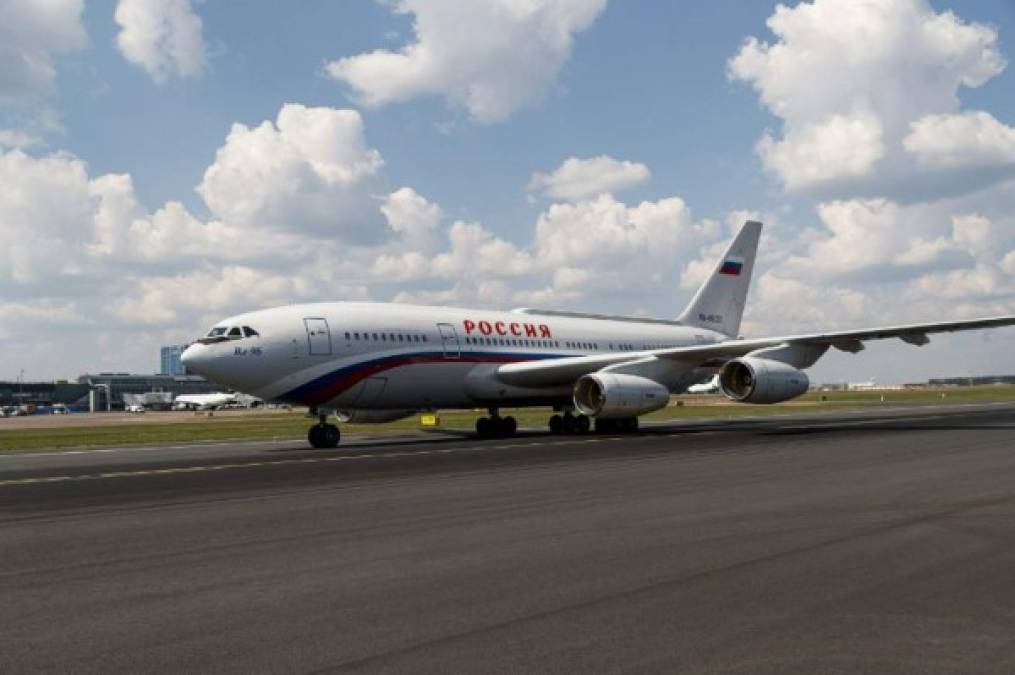 El avión del mandatario ruso, valorado en 500 millones de dólares, acaparó la atención de la prensa reunida en Helsinki para cubrir el polémico encuentro entre ambos líderes.