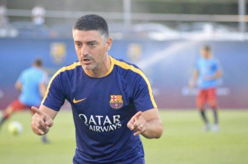 Javier García Pimienta: En los últimos años ha dirigido al Barcelona B y su nombre suena para llegar al banquillo del principal equipo.