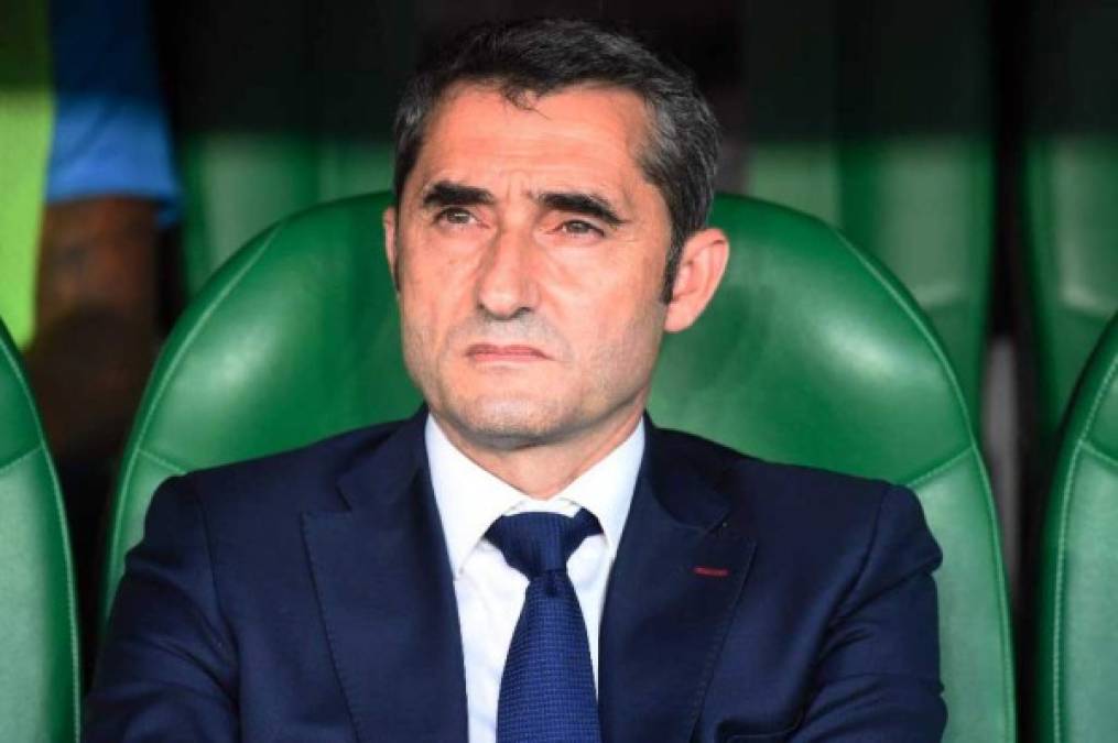 Pese a los rumores que lo colocaban fuera del FC Barcelona tras la debacle una vez más en la Champions League, el entrenador Ernesto Valverde ha sido ratificado para seguir en el cuadro blaugrana.