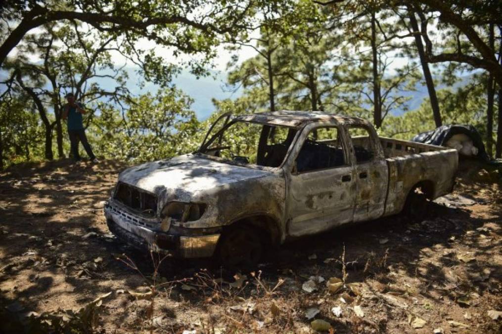 Varios pueblos quedaron desolados luego de que sus habitantes denunciaran que la Marina realizó sendas balaceras desde sus helicópteros en la búsqueda del 'Chapo'. Las pruebas de que la cacería del capo sigue en pie.