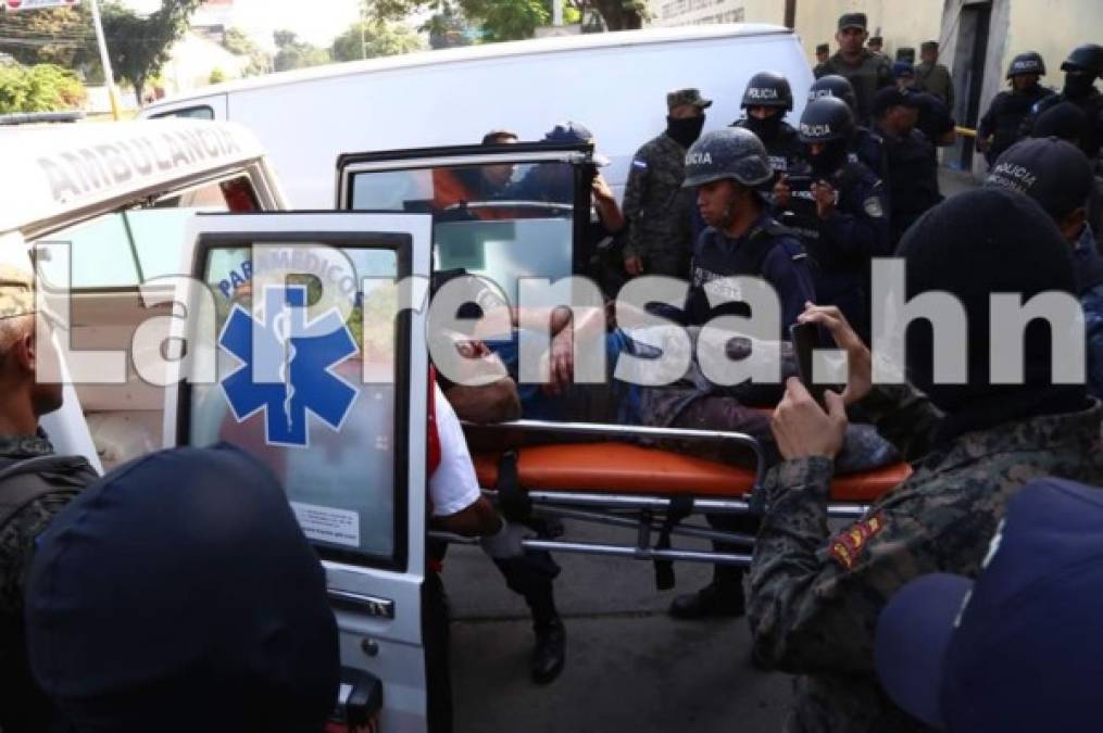 Los reclusos se enfrentaron a tiros con agentes de la Policía que trasladarían a los reos a otro penal.