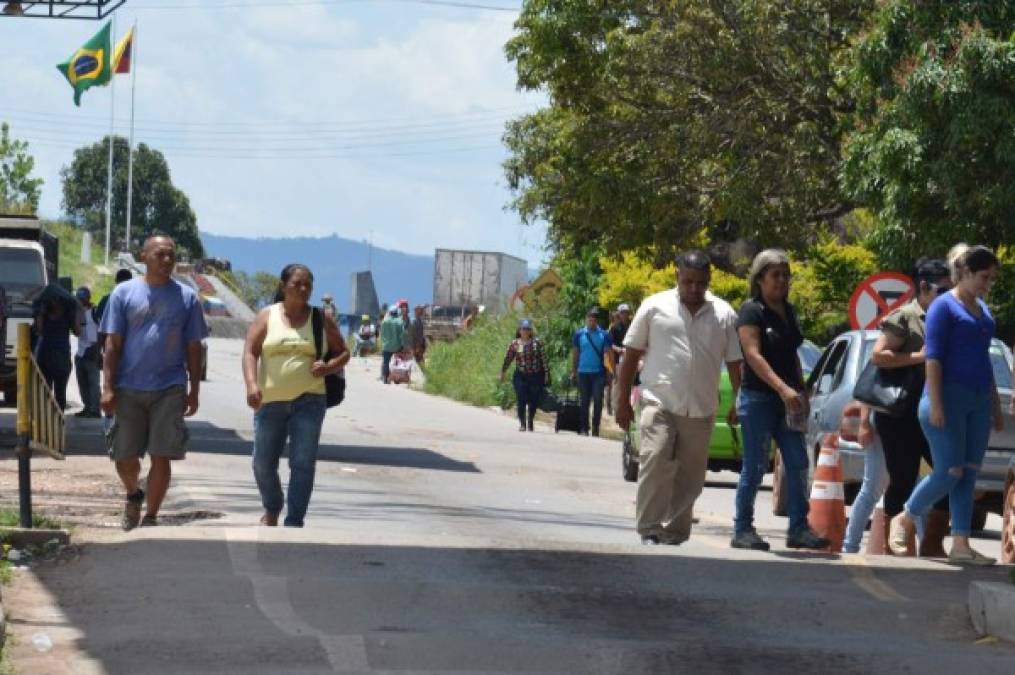 La creciente ola migratoria de venezolanos está generando tensiones y ha empujado a algunos países de América Latina a adoptar medidas de contención.