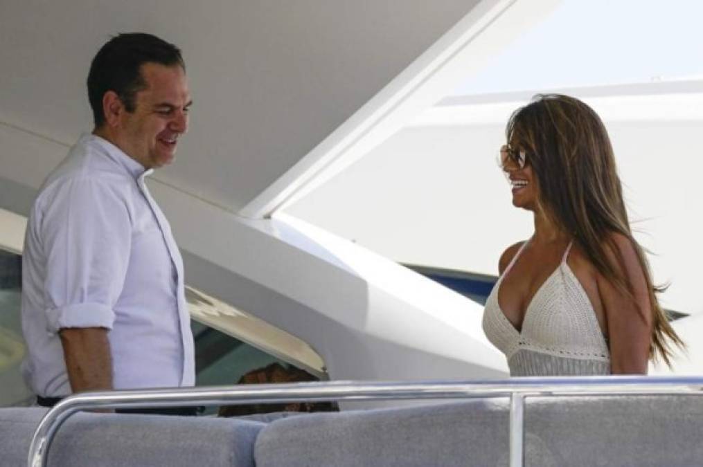 Antonella lució un bonito vestido largo playero. FOTO GTRES.