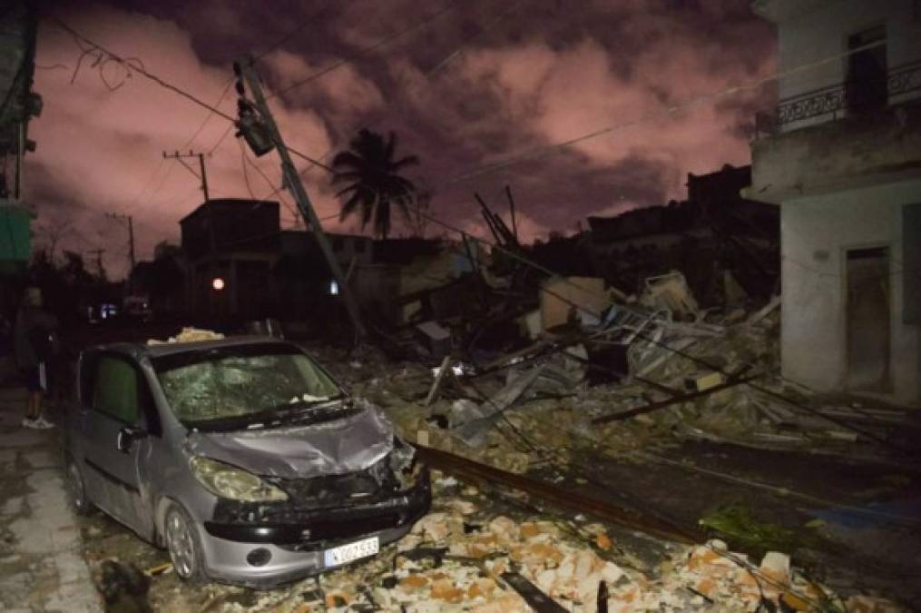 Las zonas del oeste de Cuba afectadas son las provincias de Pinar del Rio, Artemisa y Mayabeque. La tormenta avanzaba hacia el centro del país, pero con menor intensidad, según especialistas.