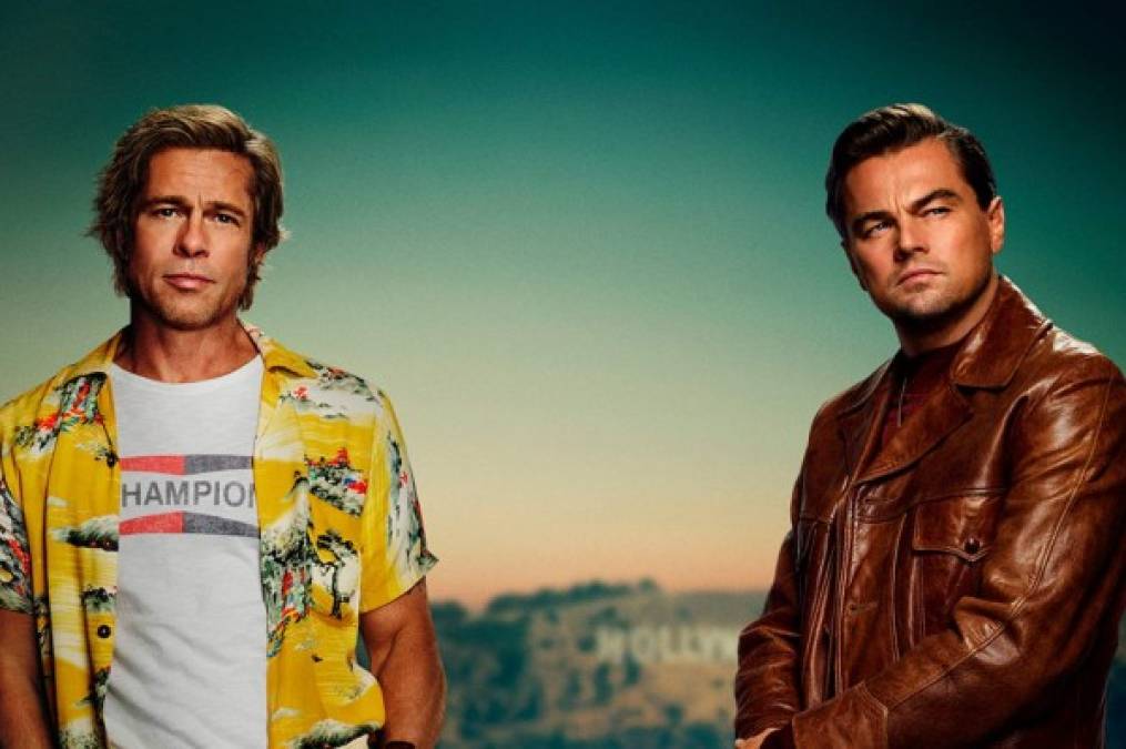 Leonardo DiCaprio y Brad Pitt están causando furor en las redes sociales, la publicación del póster oficial su primera película completa juntos 'Once upon a time in Hollywood'.<br/><br/>La razón pues en el afiche parecen mucho más jóvenes, en especial el ex de Angelina Jolie.