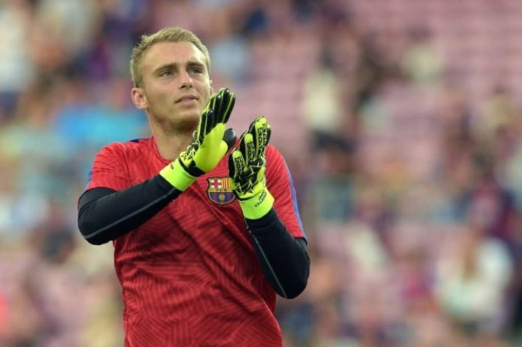 Jasper Cillessen: Según prensa catalana, el portero holandés le habría pedido a la directiva del Barcelona salir del club ya que desea tener más minutos.