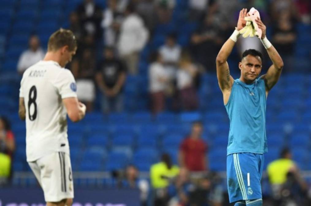 La afición del Real Madrid ovacionó al portero tico Keylor Navas tras el final del encuentro por lo que le han demostrado que lo apoyan.