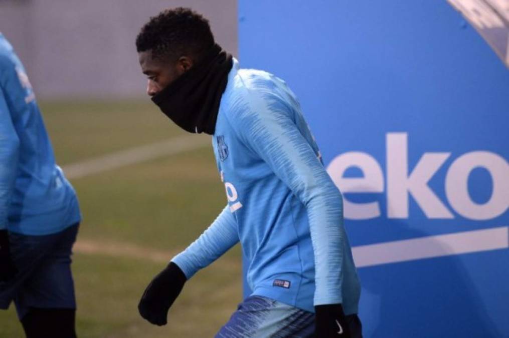 El joven delantero Dembélé no podrá estar en el clásico ante Real Madrid por lesión. El atacante no entró en la convocatoria y será una baja sensible del club catalán.