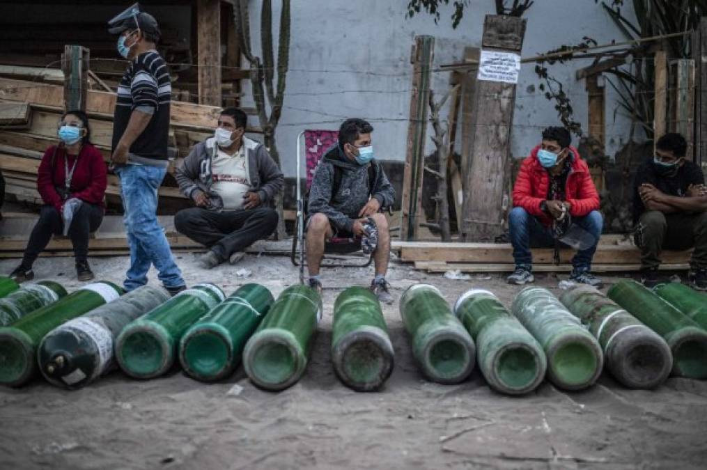 Varios alcaldes de diversas ciudades han pedido ayuda a gobiernos extranjeros ante la caótica situación que vive el país. Foto AFP