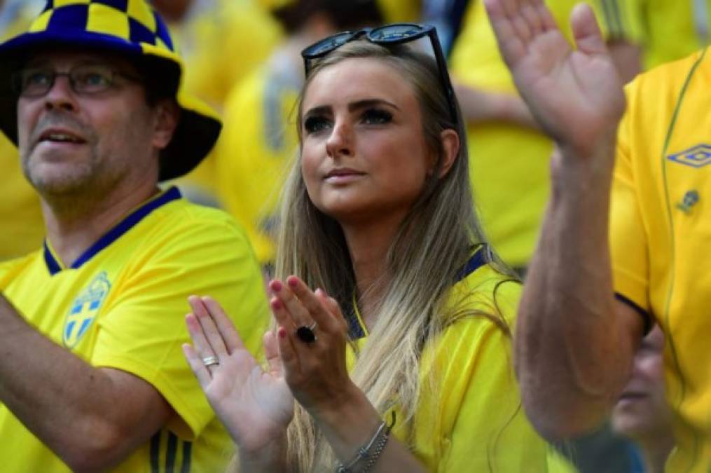 Hermosa sueca aparece muy sobria apoyando a su selección en Rusia 2018. Foto AFP