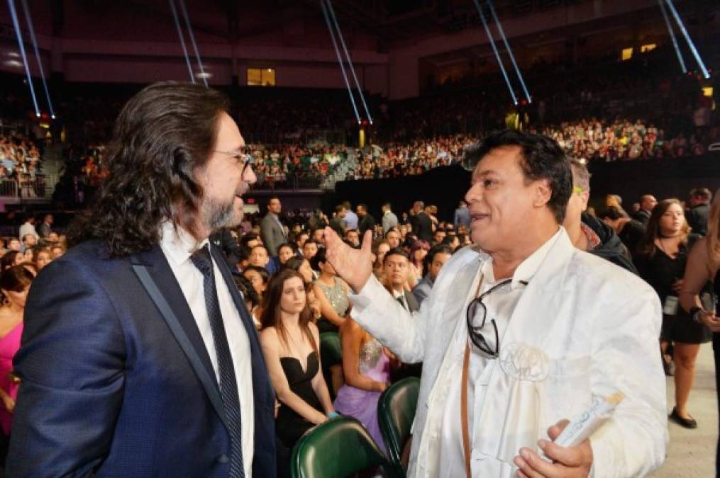 Marco Antonio Solis y Juan Gabriel.