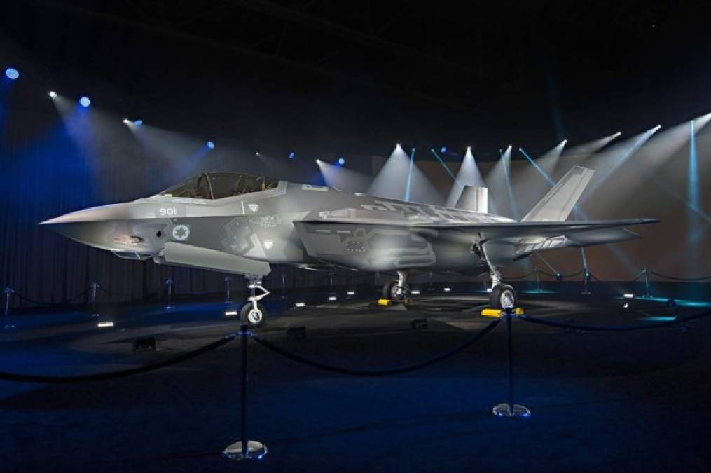 Se espera que en los próximos años, el ejército israelí reciba un total de 50 unidades de este avión construido por el grupo estadounidense Lockheed Martin.