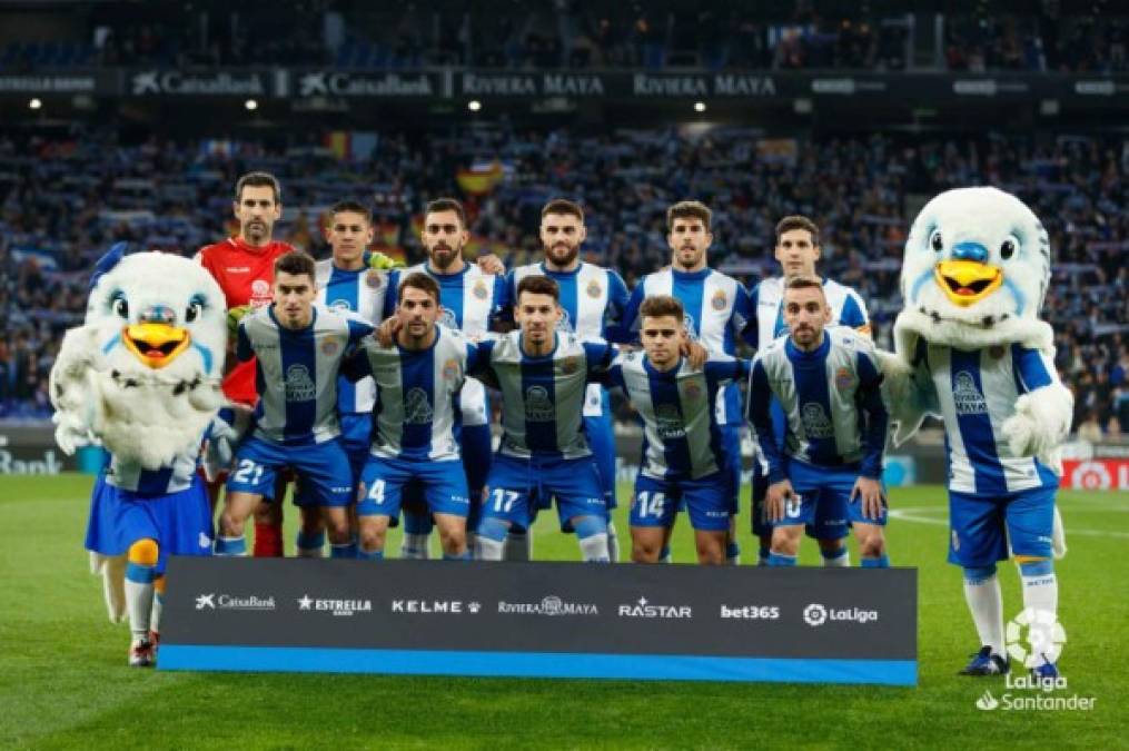 El once titular del Espanyol contra el Barcelona en el RCDE Stadium.