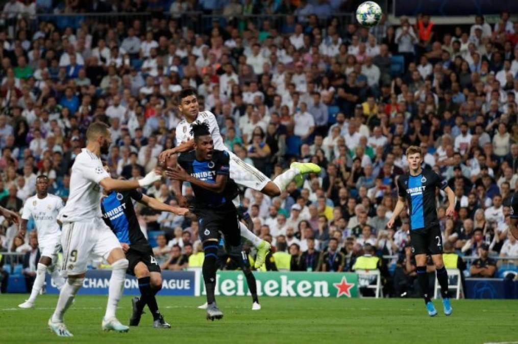 Casemiro firmó el empate 2-2 del Real Madrid con este cabezazo.