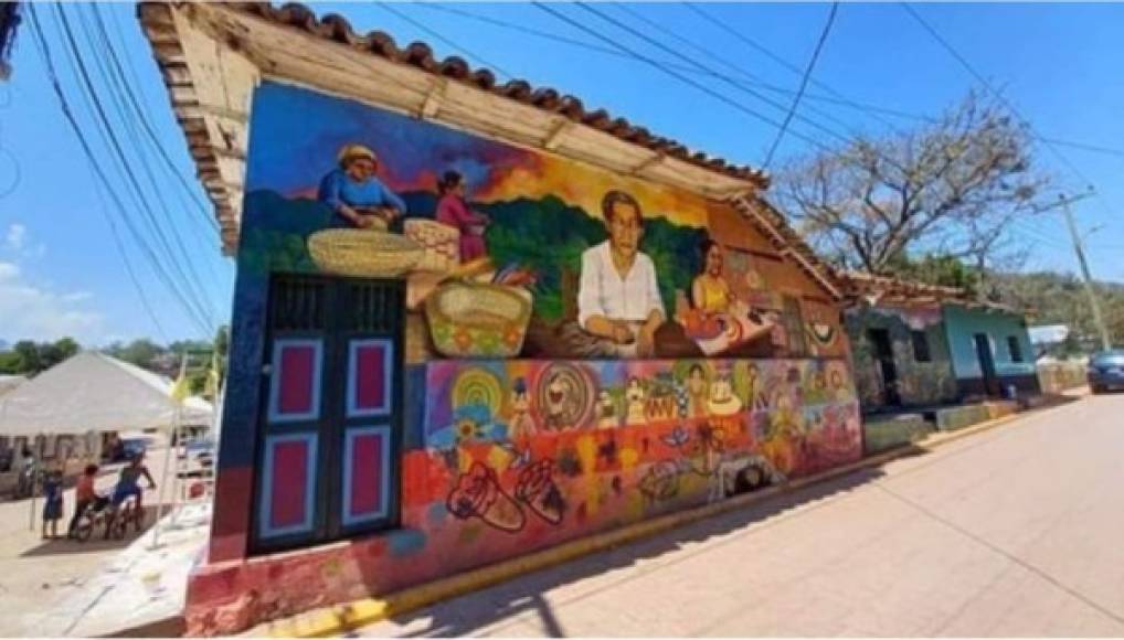 Los murales llamaron la atención del presidente de Honduras quien los ha promocionado en sus diferentes cuentas de redes sociales.