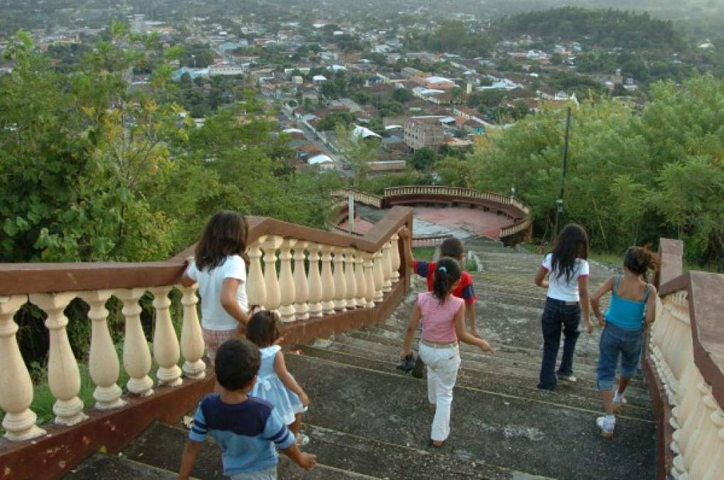 Las escalinatas de Catacamas en Olancho son una verdadera atracción.