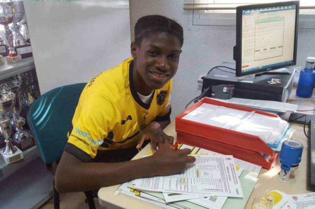 <br/>Iverson Sacaza: El joven futbolista hondureño fue fichado por la Ciudad de Getafe, una escuela de fútbol de renombre en España que forma futbolistas. Cuenta con 15 años de edad. <br/>