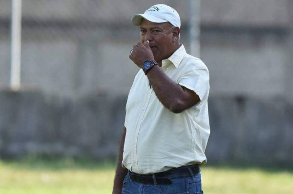 David 'Fúnez: Es el nuevo entrenador del club Bucaneros de la segunda divisón de Honduras.
