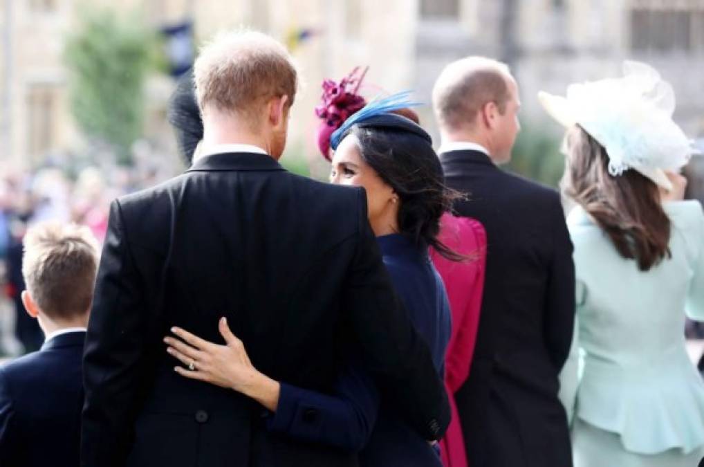 Muy cariñosos se mostraron Harry y Meghan Markle luego de que finalizó la boda real. El enlace se realizó en la capilla San Jorge en donde ellos también contrajeron nupcias.