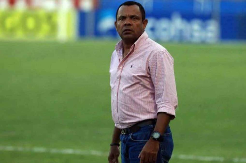 Raúl Cacéres: El entrenador amenazó que dejará al Real de Minas si de aquí al 27 de julio no le pagan en el club minero. 'Esperar cansa, son seis meses lo que me deben, espero que se entienda'.<br/>