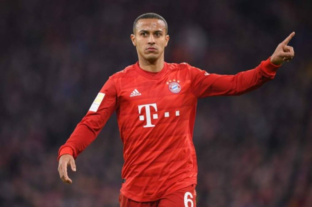 El Paris Saint-Germain buscaría el fichaje de Thiago Alcántara. Según informaciones de Le10Sport, el conjunto parisino está dispuesto a entrar en la puja por hacerse con los servicios del hispano-brasileño. El medio francés afirma que el campeón de la Ligue 1 está dispuesto a pagar unos 30 millones de euros. El Liverpool también sigue de cerca al jugador del Bayern Múnich.