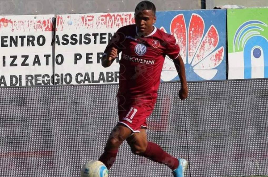 El mediocampista hondureño Rigoberto Rivas seguiría vistiendo la camiseta de la Reggina de la Serie B de cara a la próxima campaña. Foto Reggina Facebook.