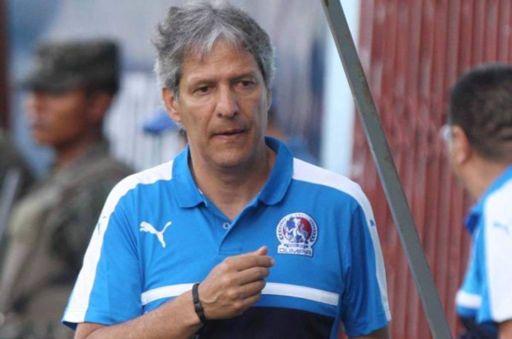 Carlos Restrepo: El entrenador colombiano ha solicitado 4 refuerzos para el Olimpia.