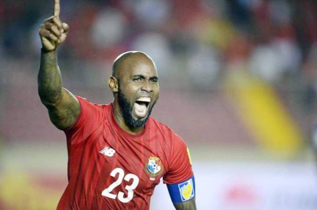 Felipe Baloy: El defensor panameño enfrentó a Víctor Bernárdez en varios duelos entre Honduras vs Panamá. 'Muma' lo coloca en el 11 ideal de los rivales a los que enfrentó.