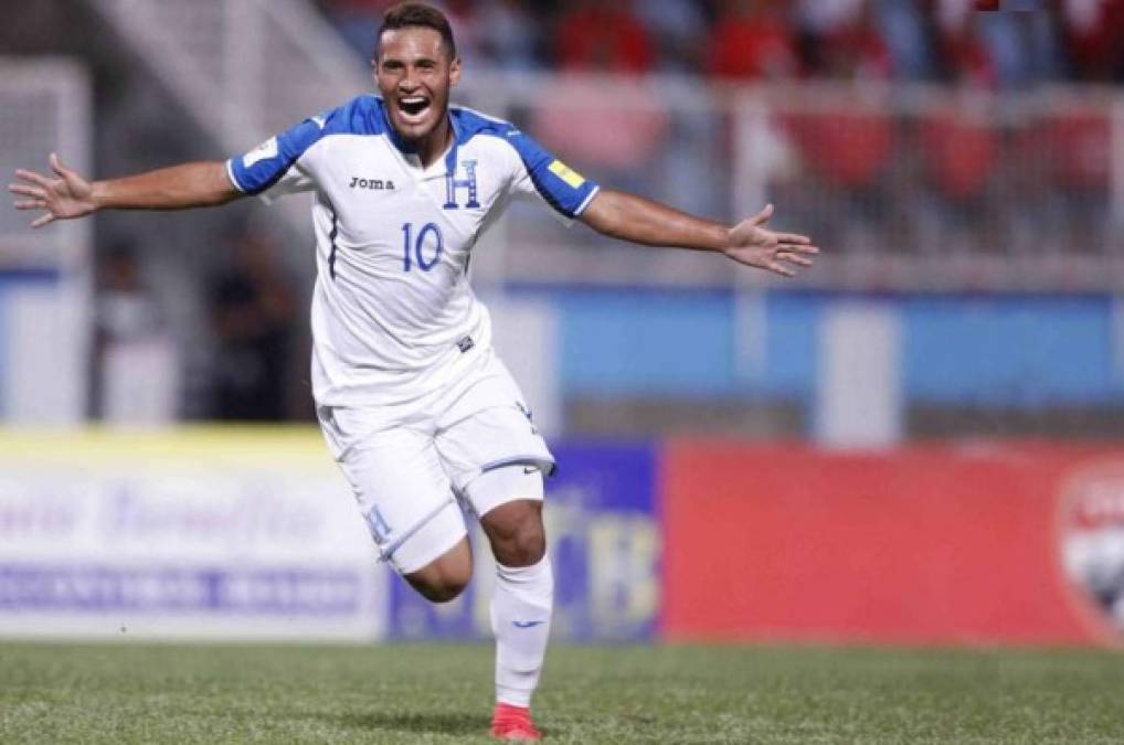 Alexander López: El mediocampista del Alajuelense de Costa Rica fue titular ante Puerto Rico y ante Chile no estará de entrada. Su puesto lo ocupará Bryan Acosta.