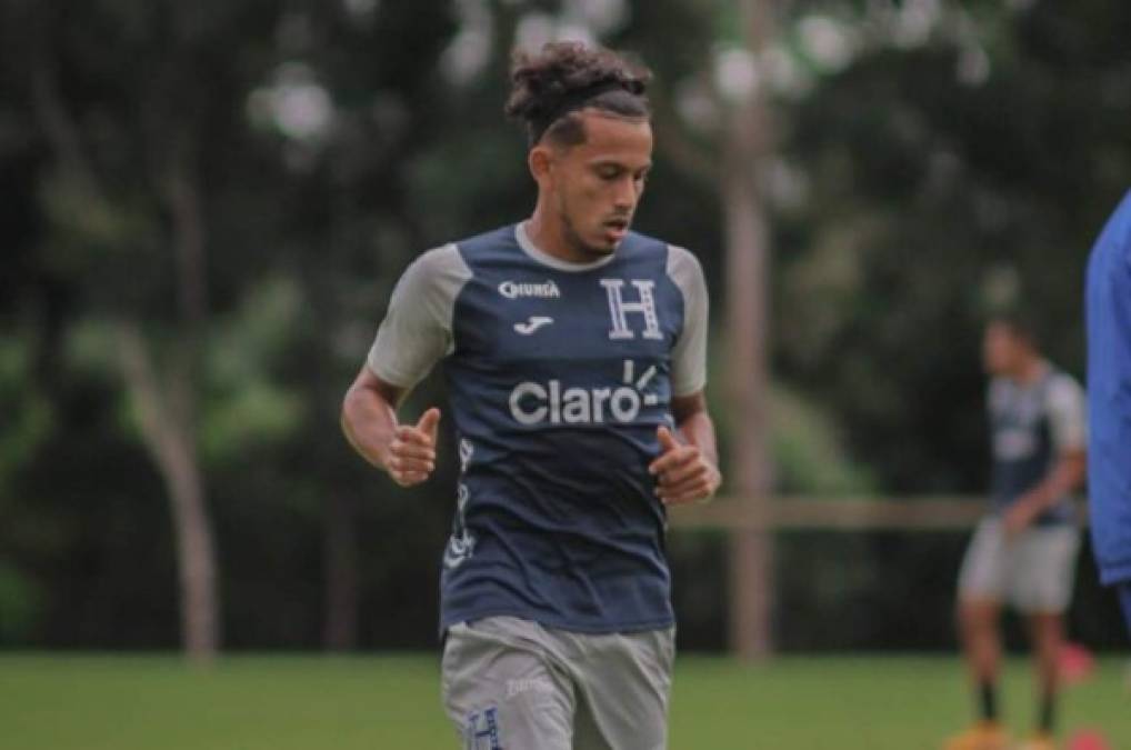 Edwin Rodríguez: El jugador del Olimpia es una de las novedades en el 11 titular de la H, reemplaza a Jonathan Rubio.