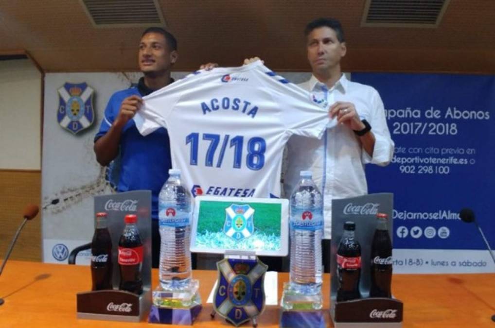 Bryan Acosta: El mediocampista hondureño ha sido presentado como nuevo jugador del Tenerife de la segunda de España.