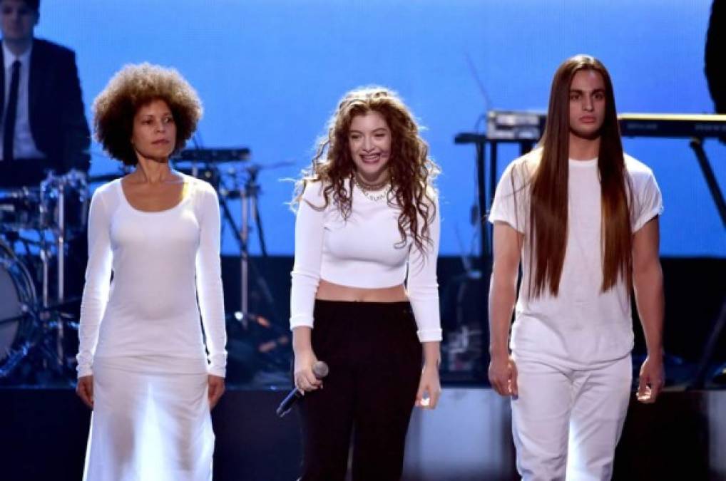 Lorde en su presentación en los American Music Awards 2014.