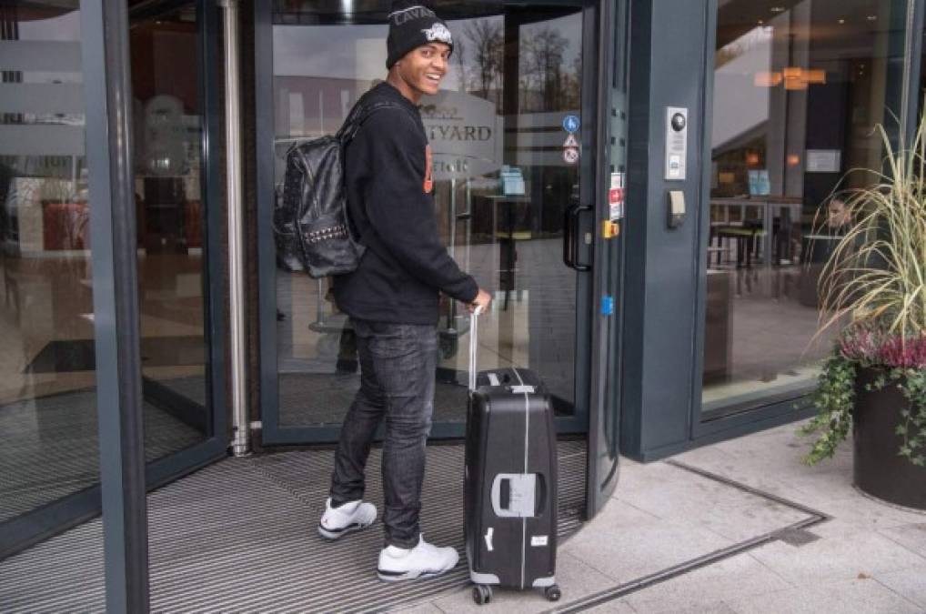 Manuel Akanji ya está en Dortmund. El Borussia ha cerrado la incorporación del zaguero del Basilea, por el que pagará 21.5 millones de euros. Una de las grandes promesas del fútbol europeo, otra joven incorporación para el equipo amarillo.